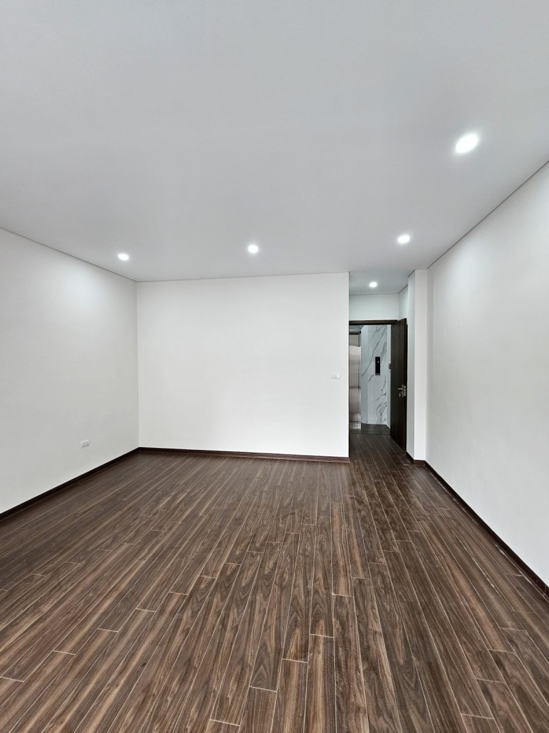 Bán nhà Thạch Bàn,Long Biên 5 tầng,50m,mt4.6m oto đỗ cổng nhỉnh 8 tỷ - Ảnh 3